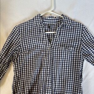 Kut from the Kloth Blue and White Button Down Shirt